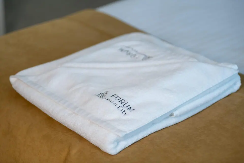 Towels and bed linen with the hotel logo – Forum City Hotel, Pazardzhik