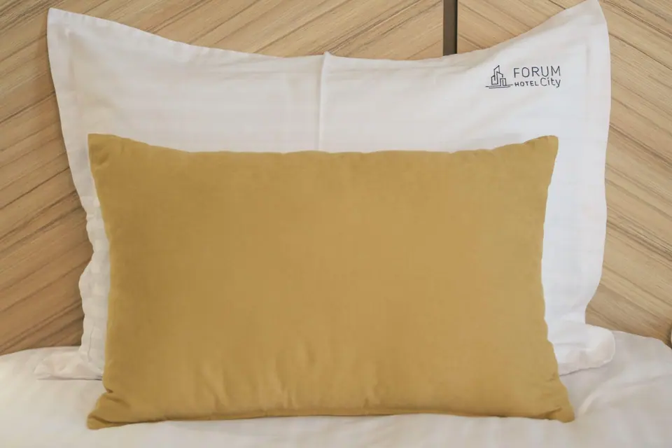 Towels and bed linen with the hotel logo – Forum City Hotel, Pazardzhik