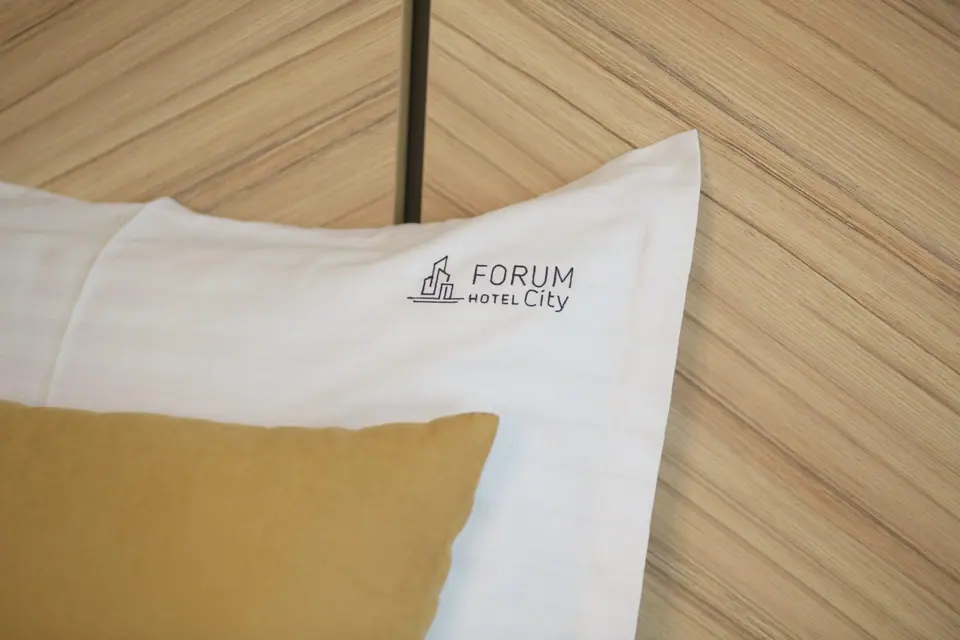Towels and bed linen with the hotel logo – Forum City Hotel, Pazardzhik