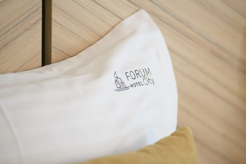 Towels and bed linen with the hotel logo – Forum City Hotel, Pazardzhik