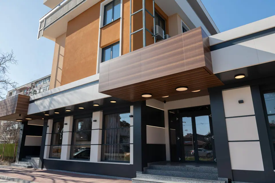 Das Hotelgebäude – Hotel Forum City, Pasardschik